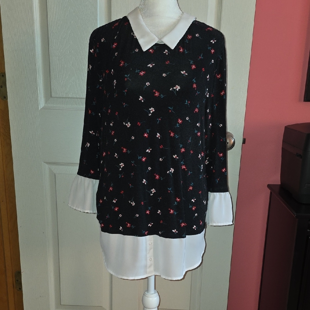 Elle Gray Floral Blouse with Cream Accents